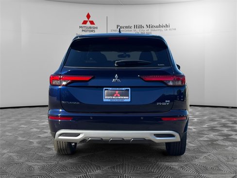 New 2025 Mitsubishi Outlander SE image 5