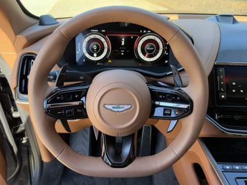 New 2025 Aston Martin DBX 707 image 11