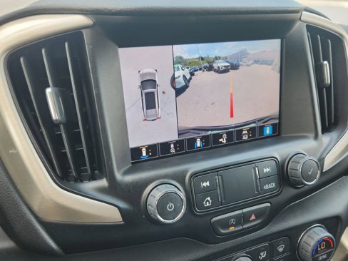 Used 2023 GMC Terrain Denali w/ Black Diamond Edition image 18