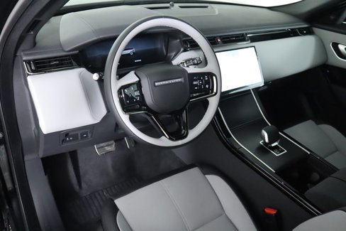 New 2026 Land Rover Range Rover Velar Dynamic SE image 10