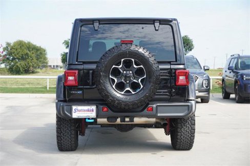 Certified 2022 Jeep Wrangler Unlimited Rubicon 4xe w/ Cold Weather Group image 8