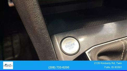 Used 2022 Volkswagen Tiguan SE R-Line image 34