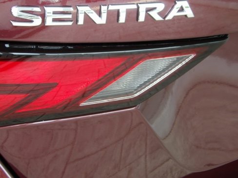 Certified 2025 Nissan Sentra SV image 9