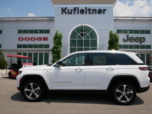Used 2023 Jeep Grand Cherokee 4WD 4xe w/ Luxury Tech Group II image 1