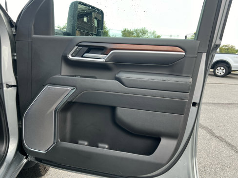 Used 2025 GMC Sierra 3500 Denali w/ Denali Reserve Package image 36