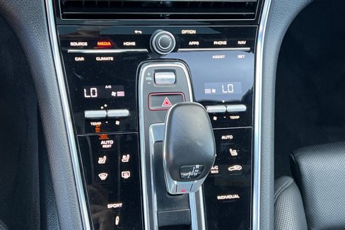 Used 2021 Porsche Panamera 4 image 21