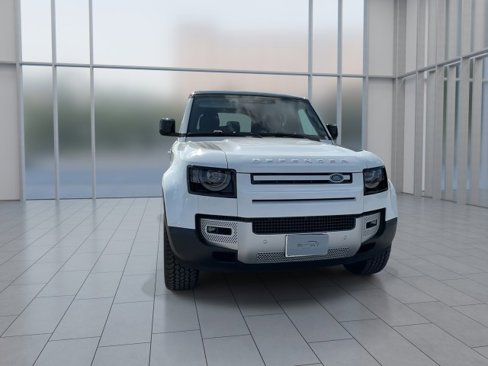New 2025 Land Rover Defender 110 S image 3