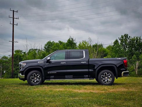 New 2026 GMC Sierra 1500 SLT w/ SLT Premium Plus Package image 9