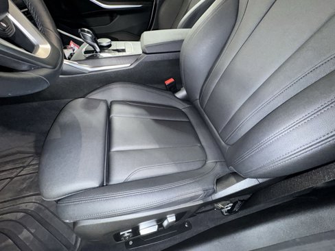 Used 2021 BMW 330i xDrive Sedan w/ Convenience Package image 19