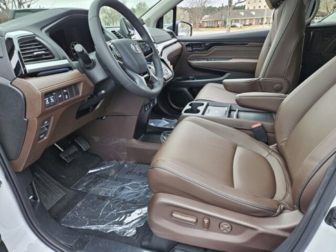 New 2025 Honda Odyssey Touring image 6