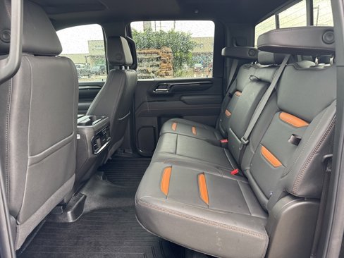 Used 2025 GMC Sierra 2500 AT4 w/ AT4 Premium Plus Package image 7