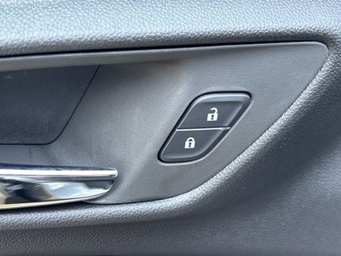 New 2026 Chevrolet Trax RS w/ Sunroof Package image 20