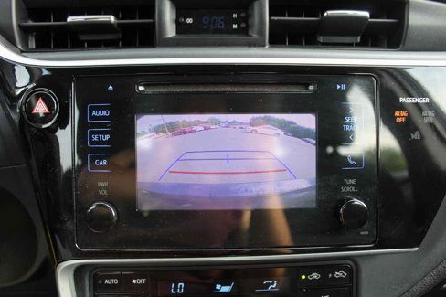 Used 2017 Toyota Corolla LE image 21