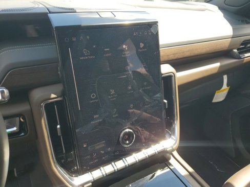 New 2026 GMC Yukon Denali Ultimate w/ LPO, Floor Liner Package image 40