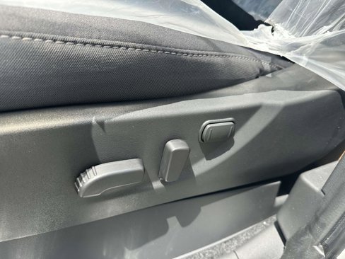 Used 2025 Nissan Frontier SV w/ SV Convenience Package image 10