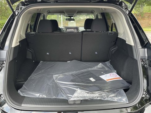 New 2026 Nissan Rogue S image 6
