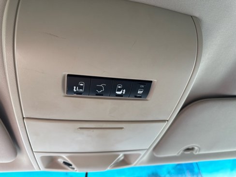 Used 2012 Dodge Grand Caravan Crew w/ Crew Value Pkg image 11