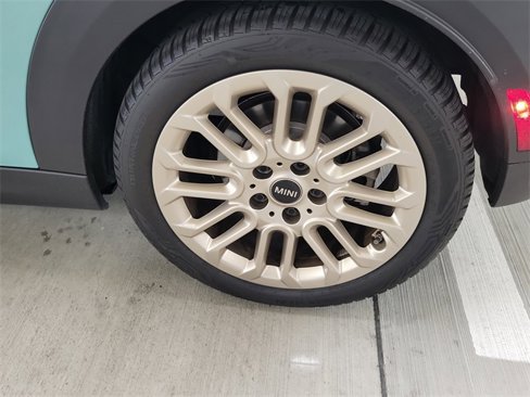 Certified 2025 MINI Cooper S image 9