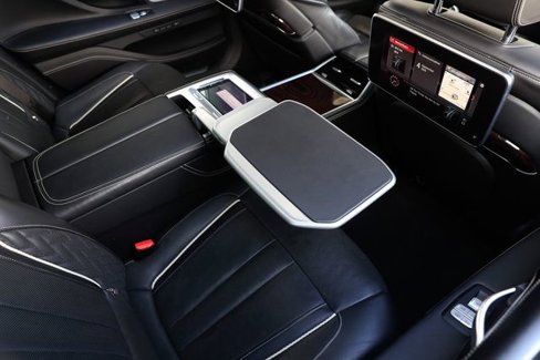 Used 2019 BMW M760i xDrive image 12