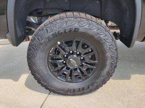 New 2025 Chevrolet Silverado 2500 ZR2 w/ Technology Package image 5