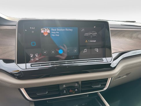 New 2025 Volkswagen Atlas SE image 17