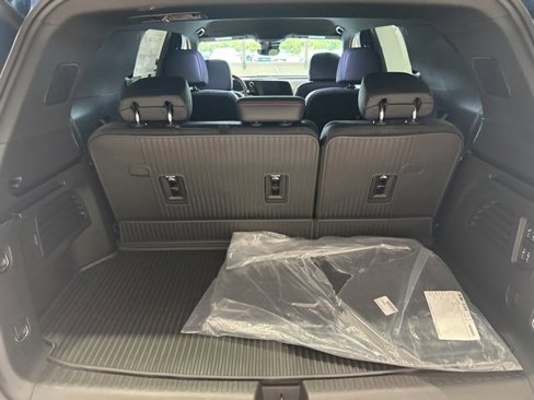 New 2026 Chevrolet Traverse RS image 14