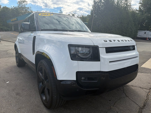 Used 2024 Land Rover Defender 110 X-Dynamic SE image 3
