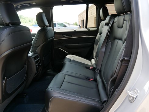 New 2025 Jeep Grand Cherokee Limited 4xe image 6