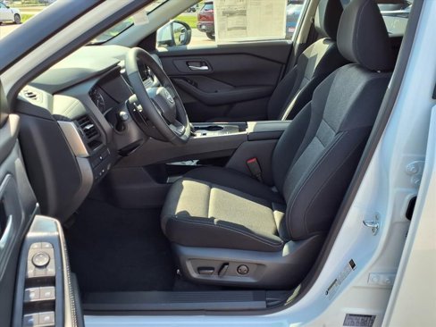 New 2026 Nissan Rogue SV image 12