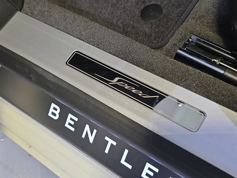 New 2025 Bentley Flying Spur Plug-In Hybrid image 26