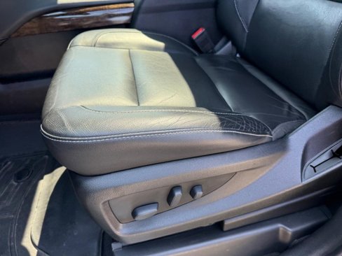 Used 2020 Chevrolet Tahoe LT image 18