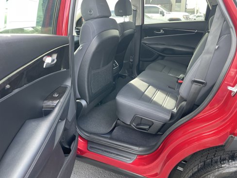 Used 2018 Kia Sorento LX image 26