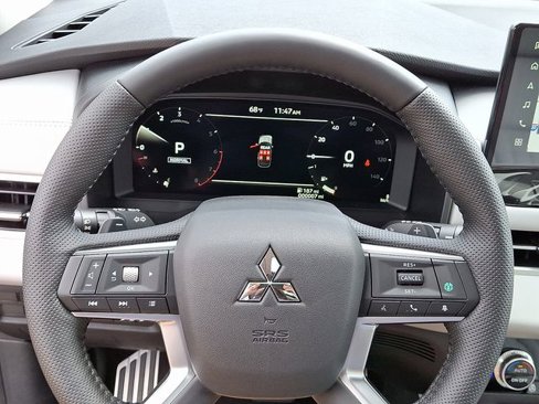 New 2025 Mitsubishi Outlander AWD image 9