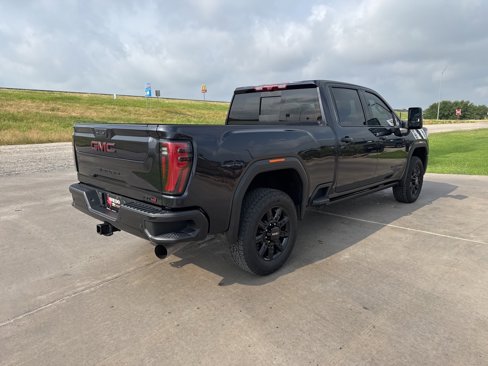 Used 2024 GMC Sierra 2500 AT4 w/ AT4 Premium Plus Package image 5
