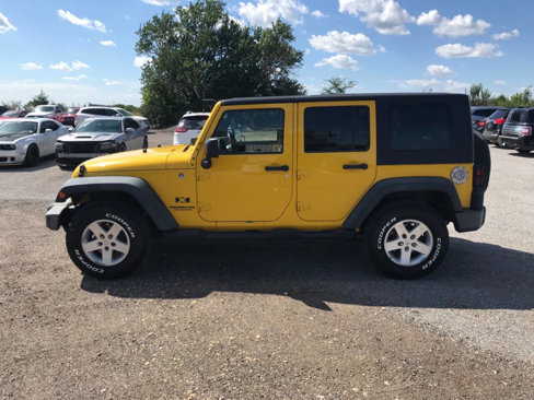 Used 2009 Jeep Wrangler Unlimited X image 2