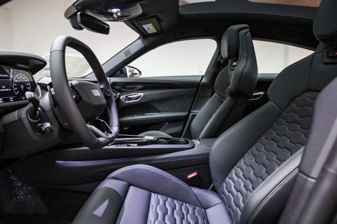 New 2025 Audi S e-tron GT Premium Plus image 25