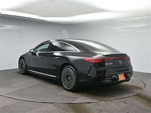 Used 2022 Mercedes-Benz EQS 580 4MATIC Sedan image 3
