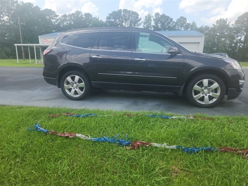 Used 2017 Chevrolet Traverse Premier image 3