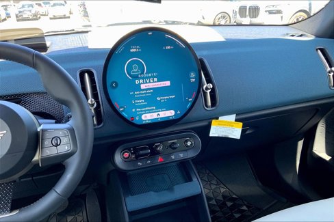 New 2025 MINI Cooper Countryman SE w/ Comfort Package Max image 5