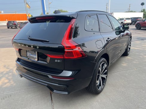 Certified 2025 Volvo XC60 B5 Ultra w/ Climate Package image 5