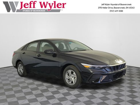 New 2025 Hyundai Elantra SE image 1
