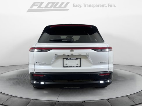 Certified 2025 Toyota Crown Signia image 7