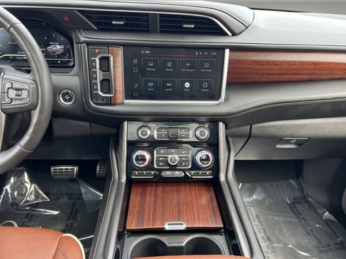 Used 2023 GMC Yukon XL Denali Ultimate image 16