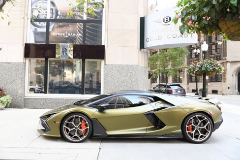 Used 2025 Lamborghini Revuelto image 33