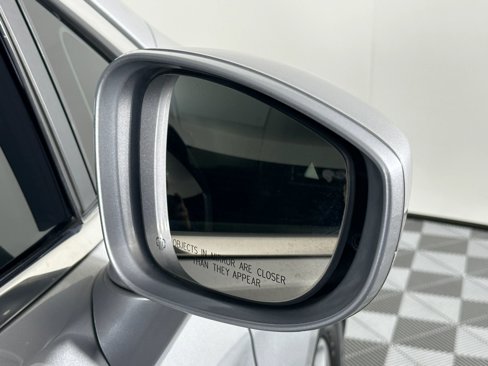 Used 2017 Chrysler Pacifica Premium image 8