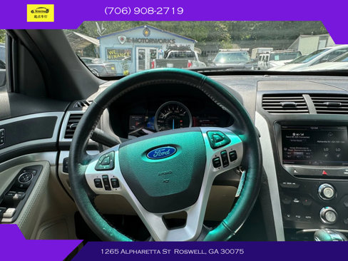 Used 2015 Ford Explorer XLT w/ Equipment Group 202A image 9
