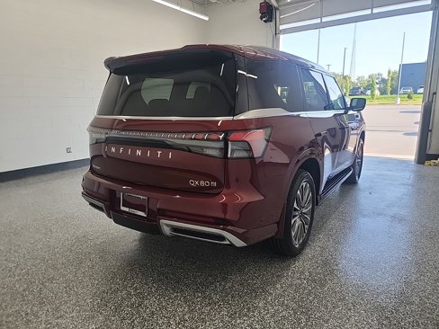 New 2026 INFINITI QX80 Luxe image 5
