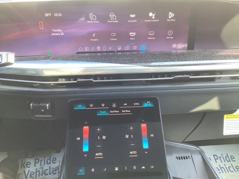 New 2025 Cadillac Escalade IQ Luxury 1 w/ Smart Trailering package image 31
