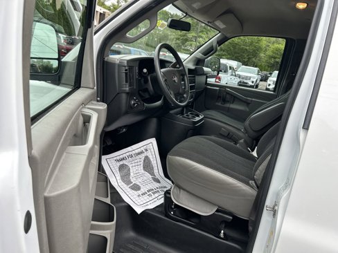 Used 2023 GMC Savana 2500 w/ Driver Convenience Package image 16