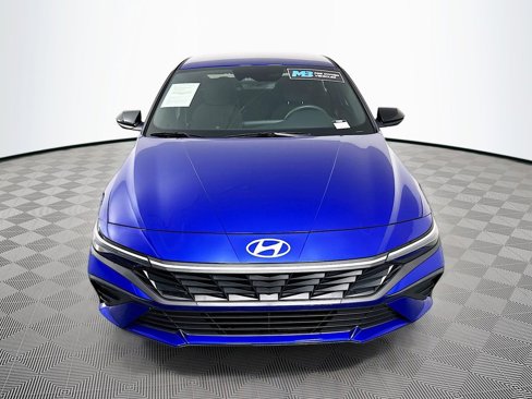 Used 2025 Hyundai Elantra Sport w/ Cargo Package image 2
